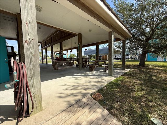 1120 & 1122 Prides Lane, Crystal Beach, TX 77650