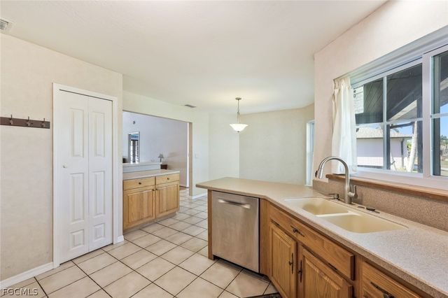 432 SE 17th ST, Cape Coral, FL 33990