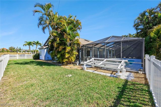 432 SE 17th ST, Cape Coral, FL 33990