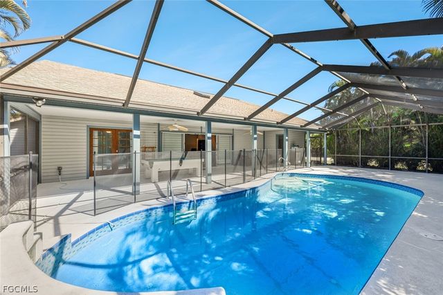 432 SE 17th ST, Cape Coral, FL 33990