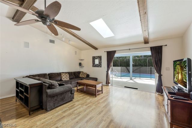 432 SE 17th ST, Cape Coral, FL 33990