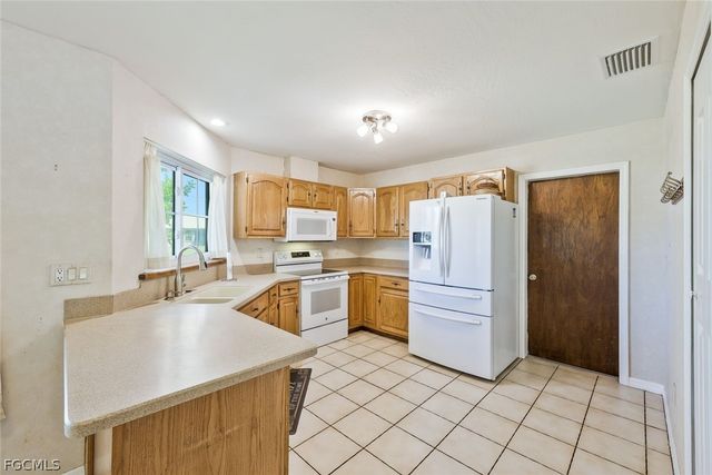 432 SE 17th ST, Cape Coral, FL 33990