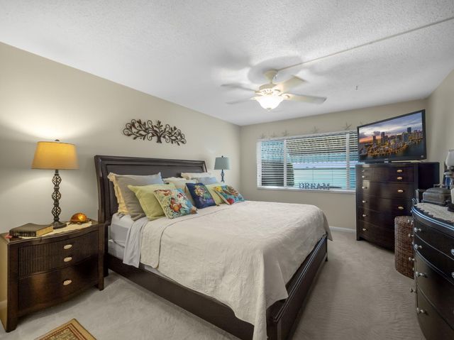 52 Yacht Club Drive 103, North Palm Beach, FL 33408