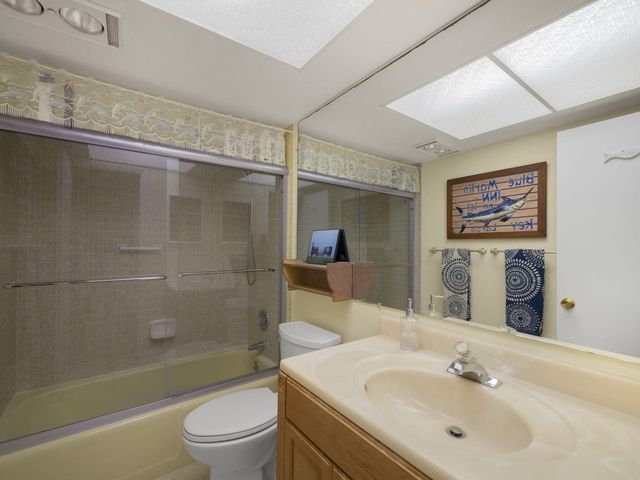 52 Yacht Club Drive 103, North Palm Beach, FL 33408
