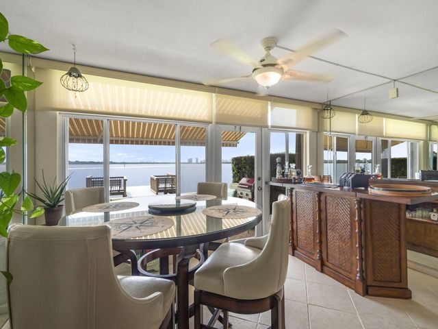52 Yacht Club Drive 103, North Palm Beach, FL 33408