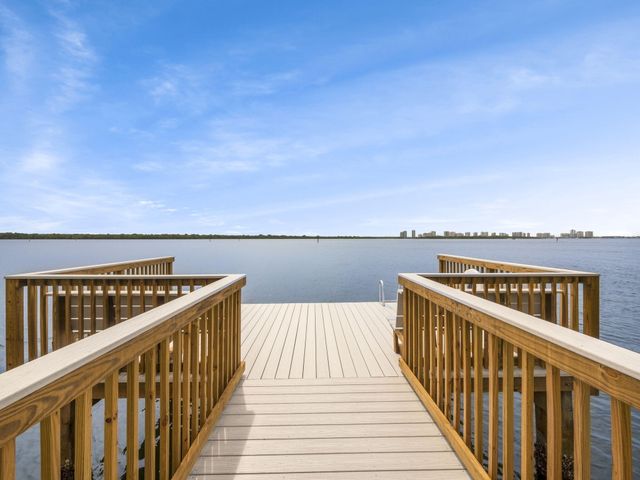 52 Yacht Club Drive 103, North Palm Beach, FL 33408