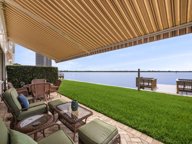 52 Yacht Club Drive 103, North Palm Beach, FL 33408