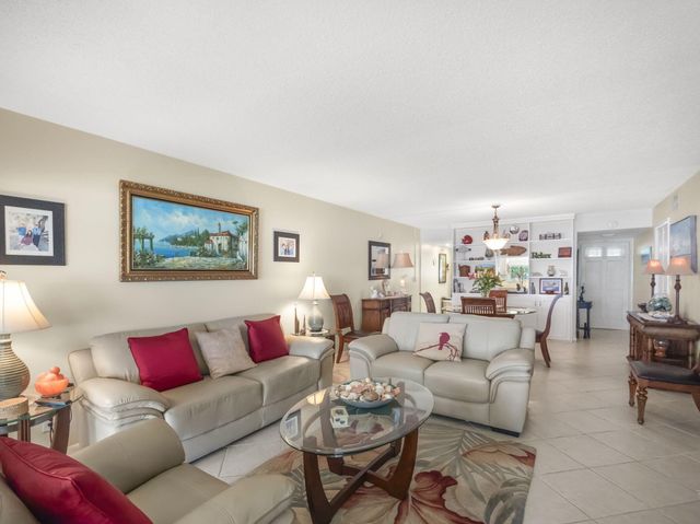 52 Yacht Club Drive 103, North Palm Beach, FL 33408