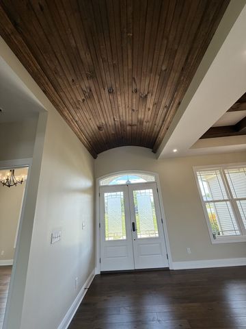 702 Parker Ln, Lafayette, TN 37083