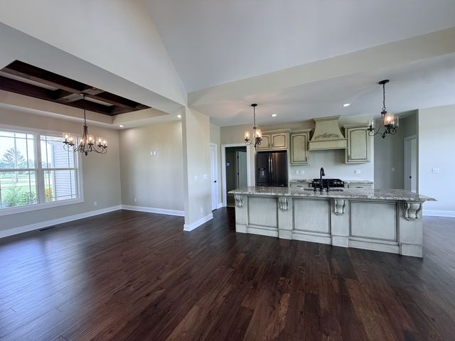 702 Parker Ln, Lafayette, TN 37083