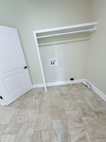 702 Parker Ln, Lafayette, TN 37083