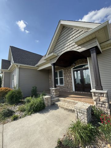 702 Parker Ln, Lafayette, TN 37083
