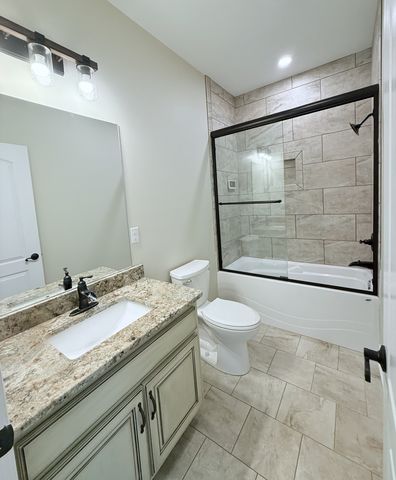 702 Parker Ln, Lafayette, TN 37083