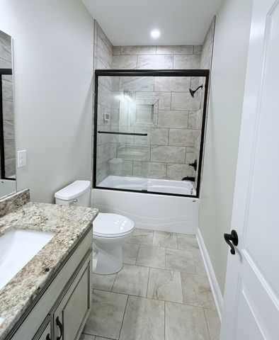 702 Parker Ln, Lafayette, TN 37083