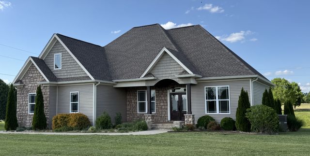 702 Parker Ln, Lafayette, TN 37083