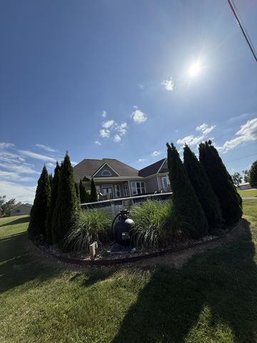 702 Parker Ln, Lafayette, TN 37083