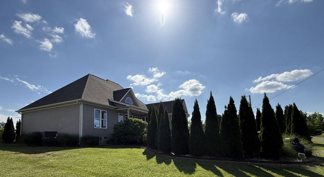702 Parker Ln, Lafayette, TN 37083