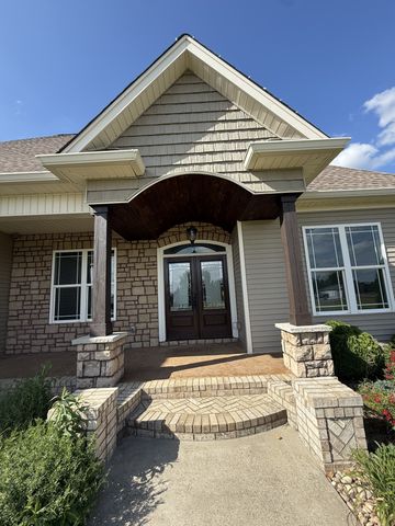 702 Parker Ln, Lafayette, TN 37083