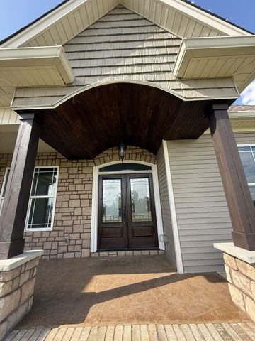702 Parker Ln, Lafayette, TN 37083