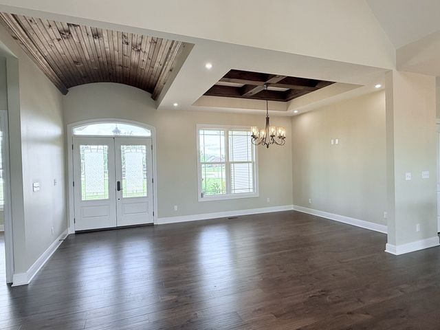702 Parker Ln, Lafayette, TN 37083
