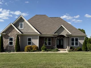 702 Parker Ln, Lafayette, TN 37083
