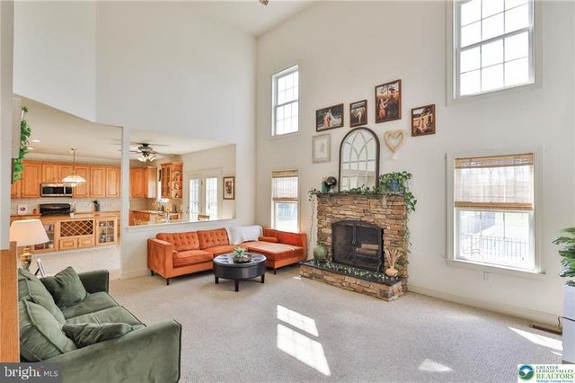 3595 WOODBYNE RD, Hellertown, PA 18055