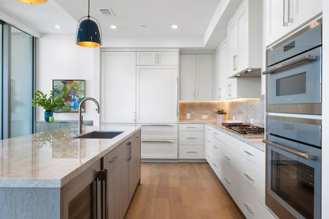 5656 San Felipe Street 1005, Houston, TX 77056