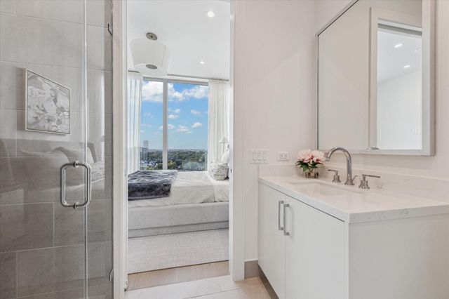 5656 San Felipe Street 1005, Houston, TX 77056