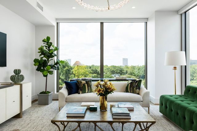 5656 San Felipe Street 1005, Houston, TX 77056