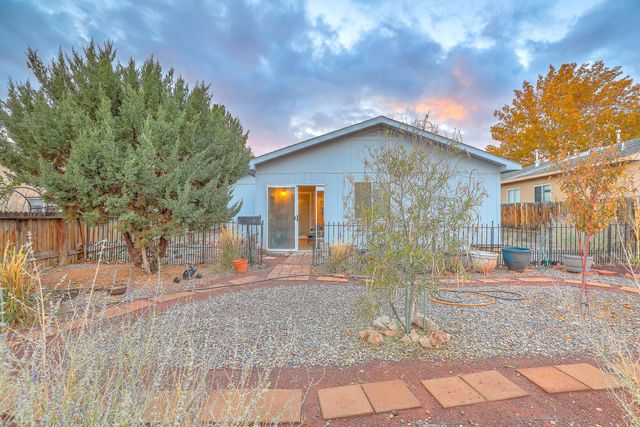 3214 Chama Meadows Drive NE, Rio Rancho, NM 87144