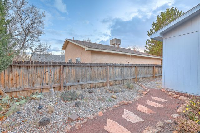 3214 Chama Meadows Drive NE, Rio Rancho, NM 87144