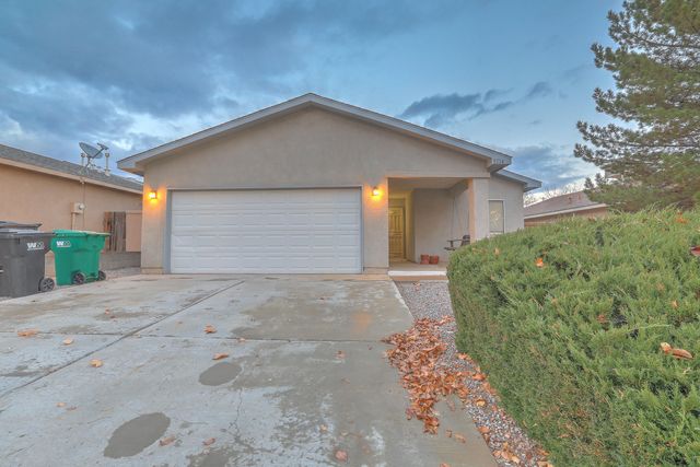 3214 Chama Meadows Drive NE, Rio Rancho, NM 87144