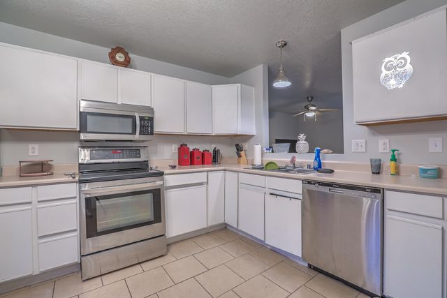 3214 Chama Meadows Drive NE, Rio Rancho, NM 87144