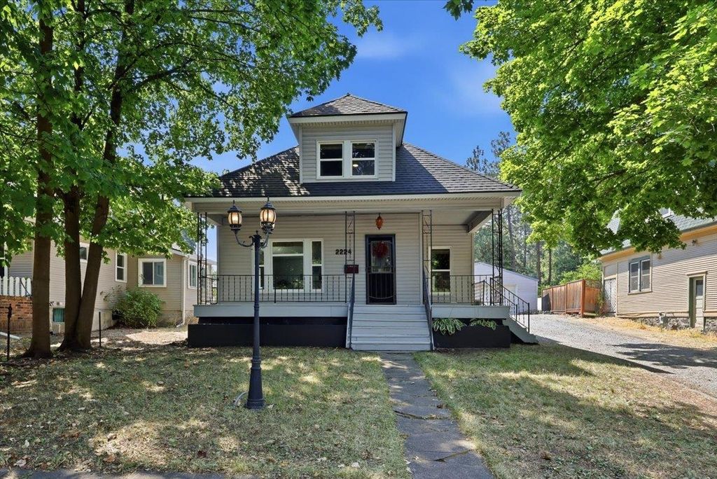 2224 S Grand Blvd, Spokane, WA 99203