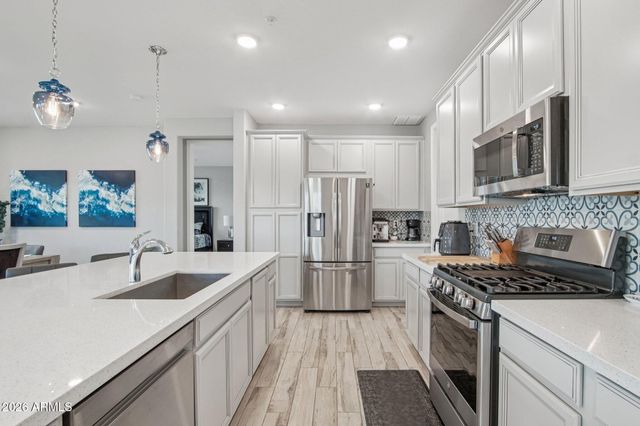 5100 E RANCHO PALOMA Drive 2072, Cave Creek, AZ 85331