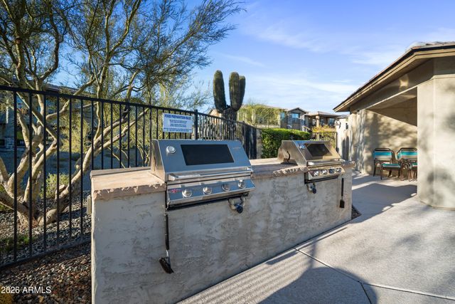 5100 E RANCHO PALOMA Drive 2072, Cave Creek, AZ 85331