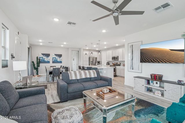5100 E RANCHO PALOMA Drive 2072, Cave Creek, AZ 85331
