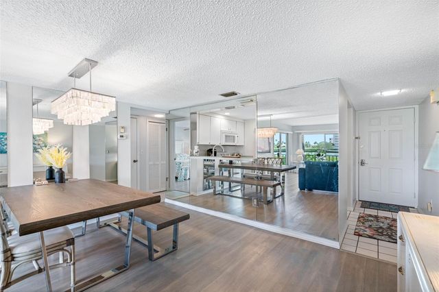 7871 SAILBOAT KEY BOULEVARD S 106, South Pasadena, FL 33707