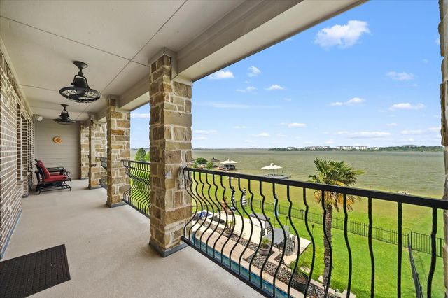 2305 Windjammer Way, Rowlett, TX 75088