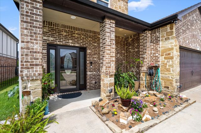 2305 Windjammer Way, Rowlett, TX 75088