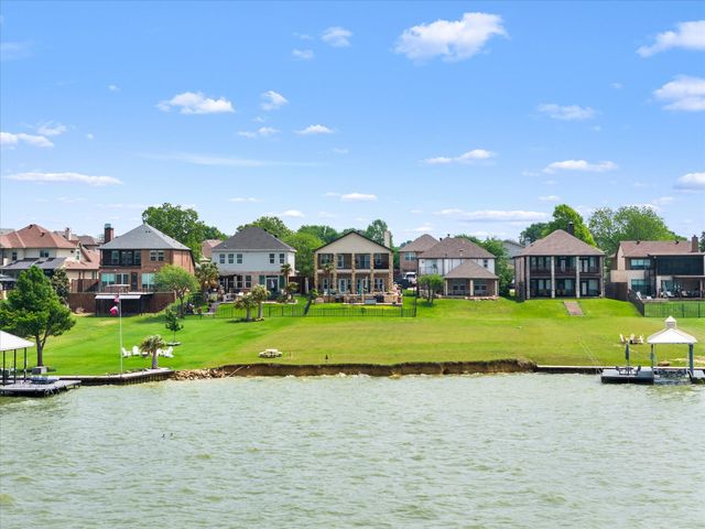 2305 Windjammer Way, Rowlett, TX 75088