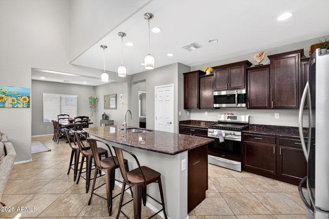 10840 W SADDLEHORN Road, Peoria, AZ 85383