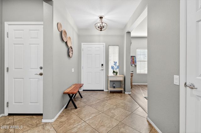 10840 W SADDLEHORN Road, Peoria, AZ 85383