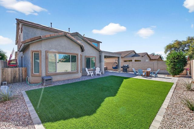 10840 W SADDLEHORN Road, Peoria, AZ 85383