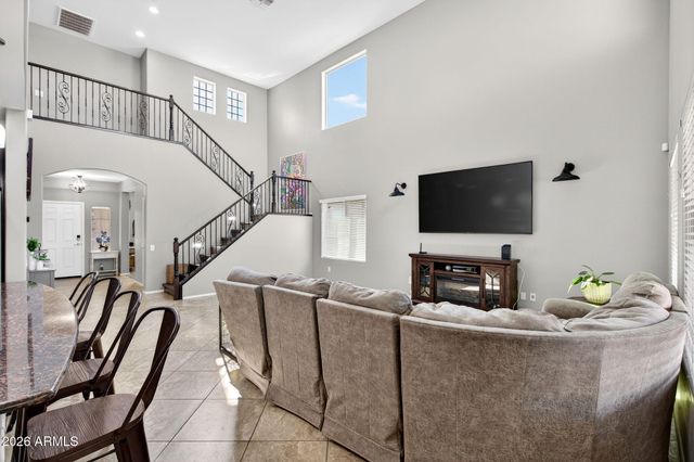 10840 W SADDLEHORN Road, Peoria, AZ 85383