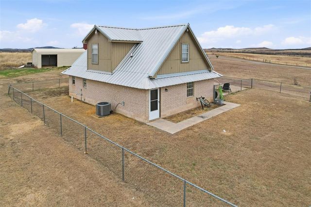 16489 Highway 54, Snyder, OK 73566