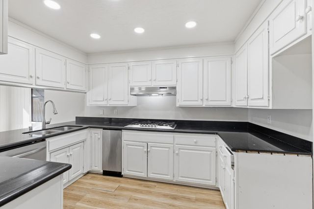 3456 W Mendocino Ave, Stockton, CA 95204