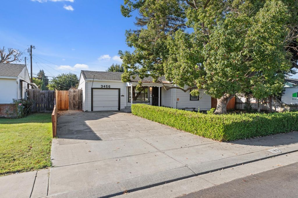 3456 W Mendocino Ave, Stockton, CA 95204