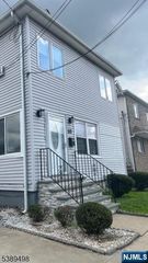 10 Salter Place, Bloomfield, NJ 07003