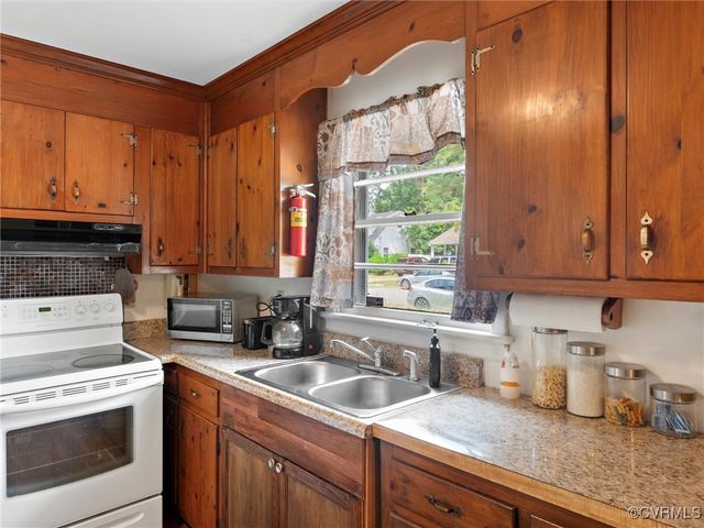 3204 Evergreen Ave, Hopewell, VA 23860